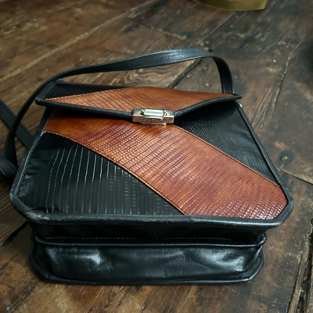 Roche Ventura Black & Brown Burma Leather Shoulder Bag - Picture 5 of 12